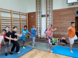 Turnstunde mit Melanie